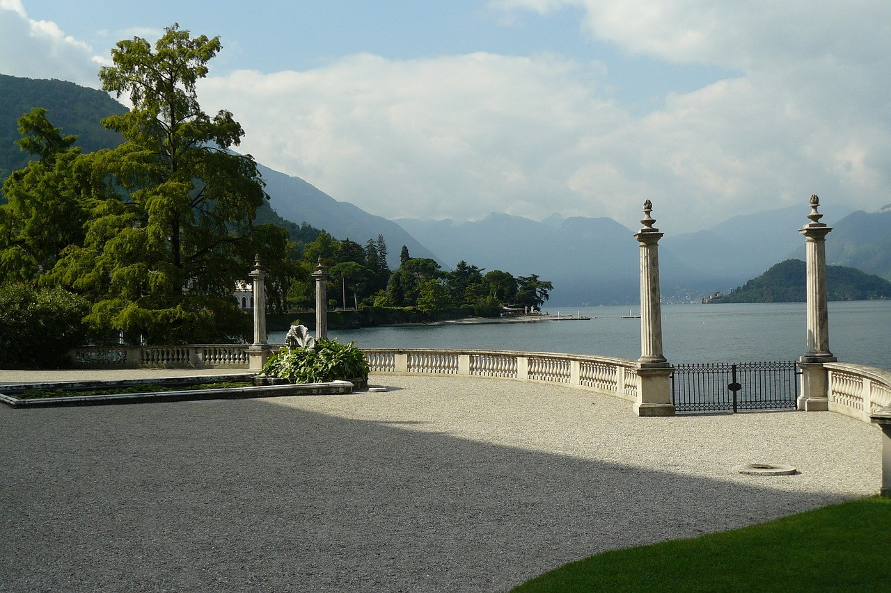 lake-como-3338905_1280